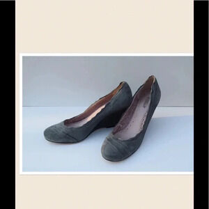 Seychelles wedges